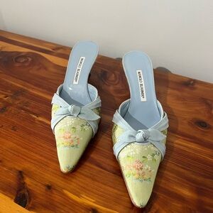 Manolo Blahnik Floral Mules - Light Blue and Cream